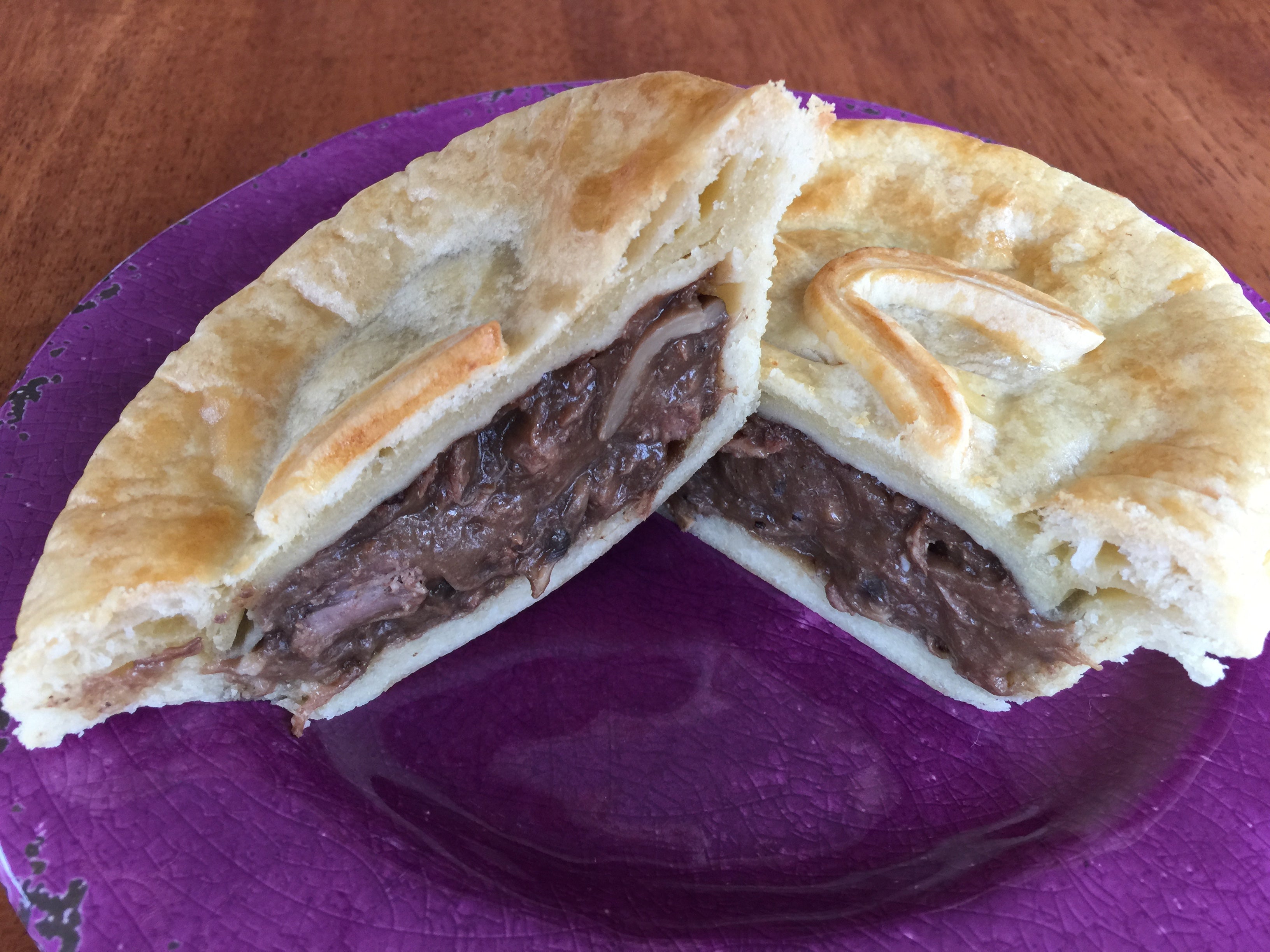🦘 Pie of the Month - Beef Stroganoff