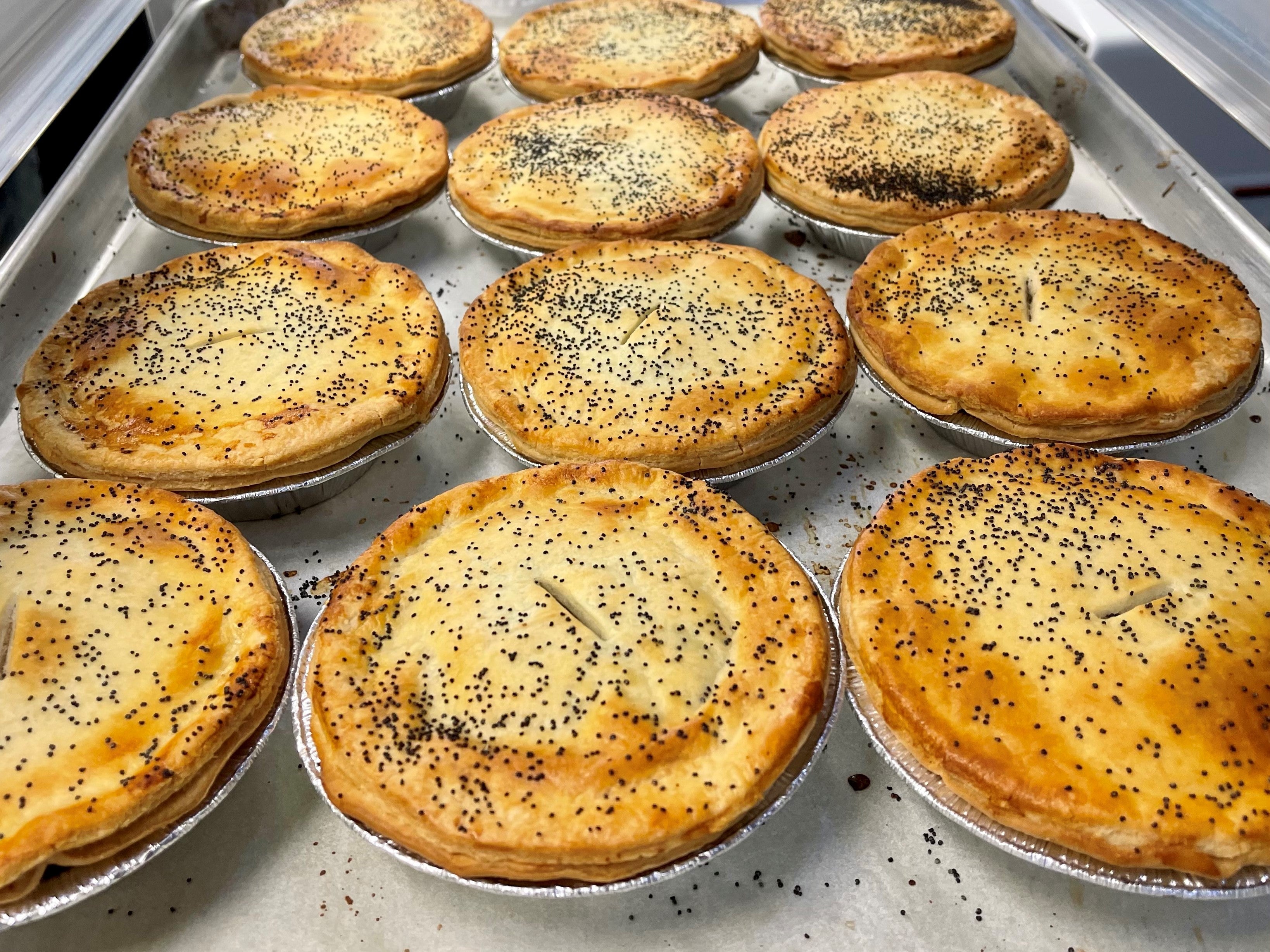 🦘 Steak & Pepper Gravy Pie