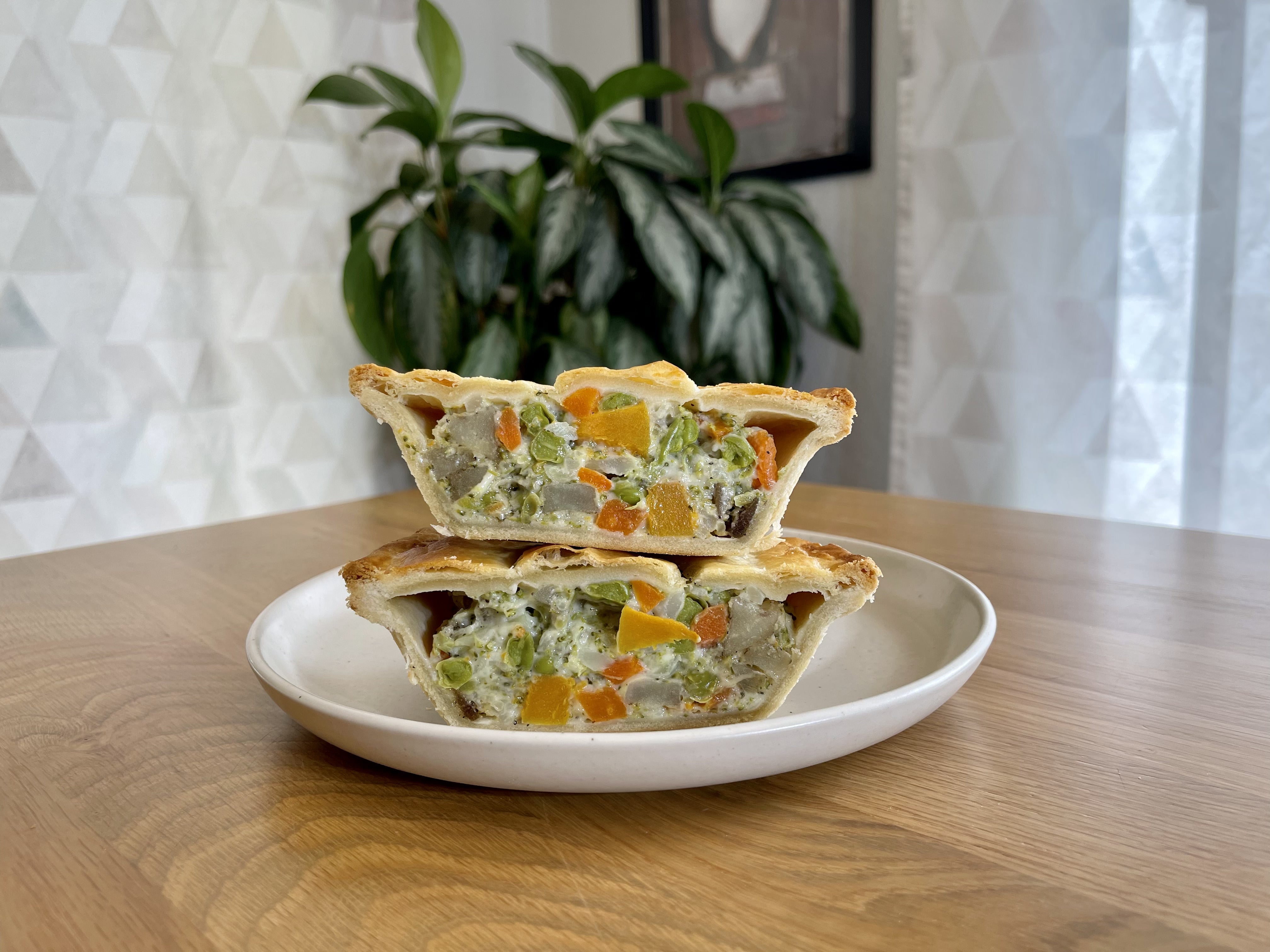 🦘 Veggies & White Cheese Sauce Pie